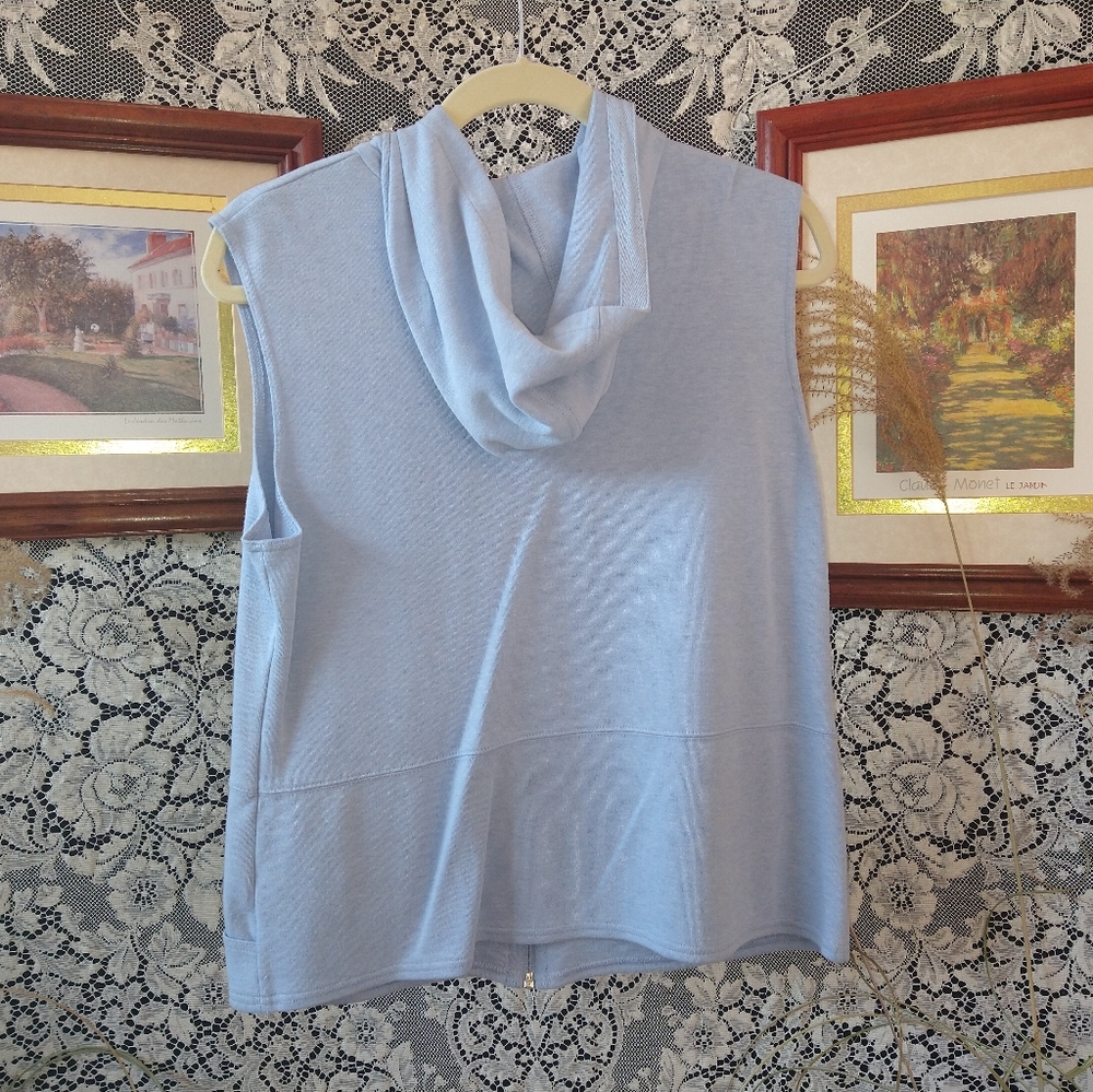 C&E Studio light blue sleeveless hooded zipper sweatshirt - Picture 4 of 5